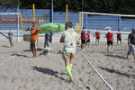 Ein Dorf beacht Volleyball