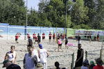 Ein Dorf beacht Volleyball