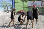 Ein Dorf beacht Volleyball