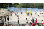 Ein Dorf beacht Volleyball