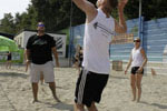 Ein Dorf beacht Volleyball
