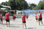 Ein Dorf beacht Volleyball
